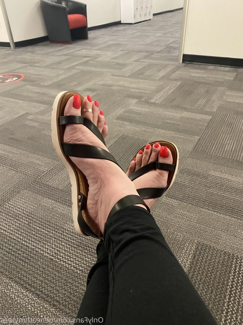 beneathmytoes Onlyfans leaked photo 7498705 on Hotleaks.tv