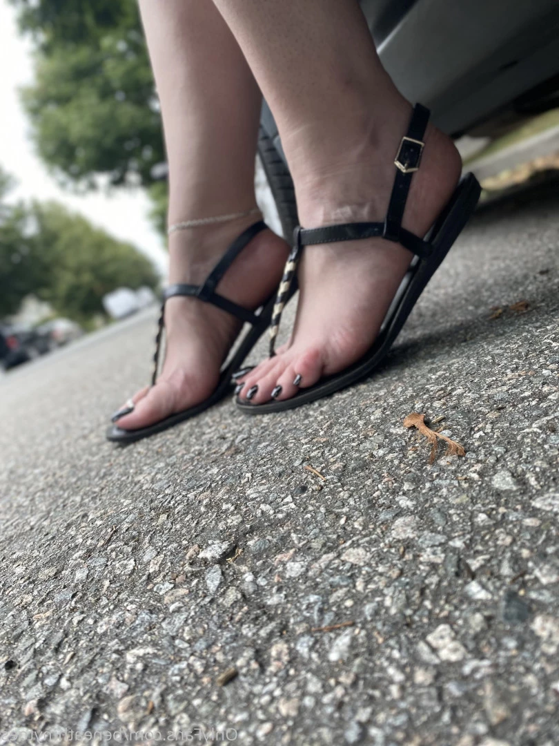 beneathmytoes Onlyfans leaked photo 7498818 on Hotleaks.tv