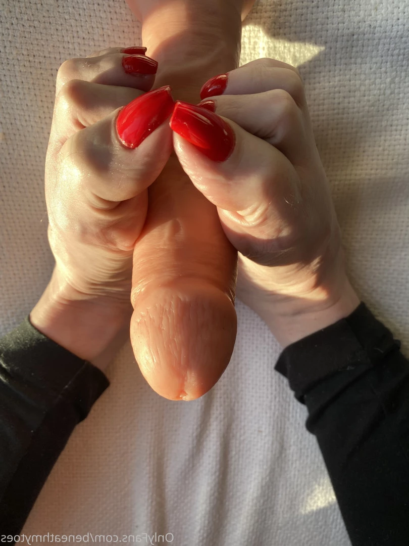 beneathmytoes Onlyfans leaked photo 7505814 on Hotleaks.tv