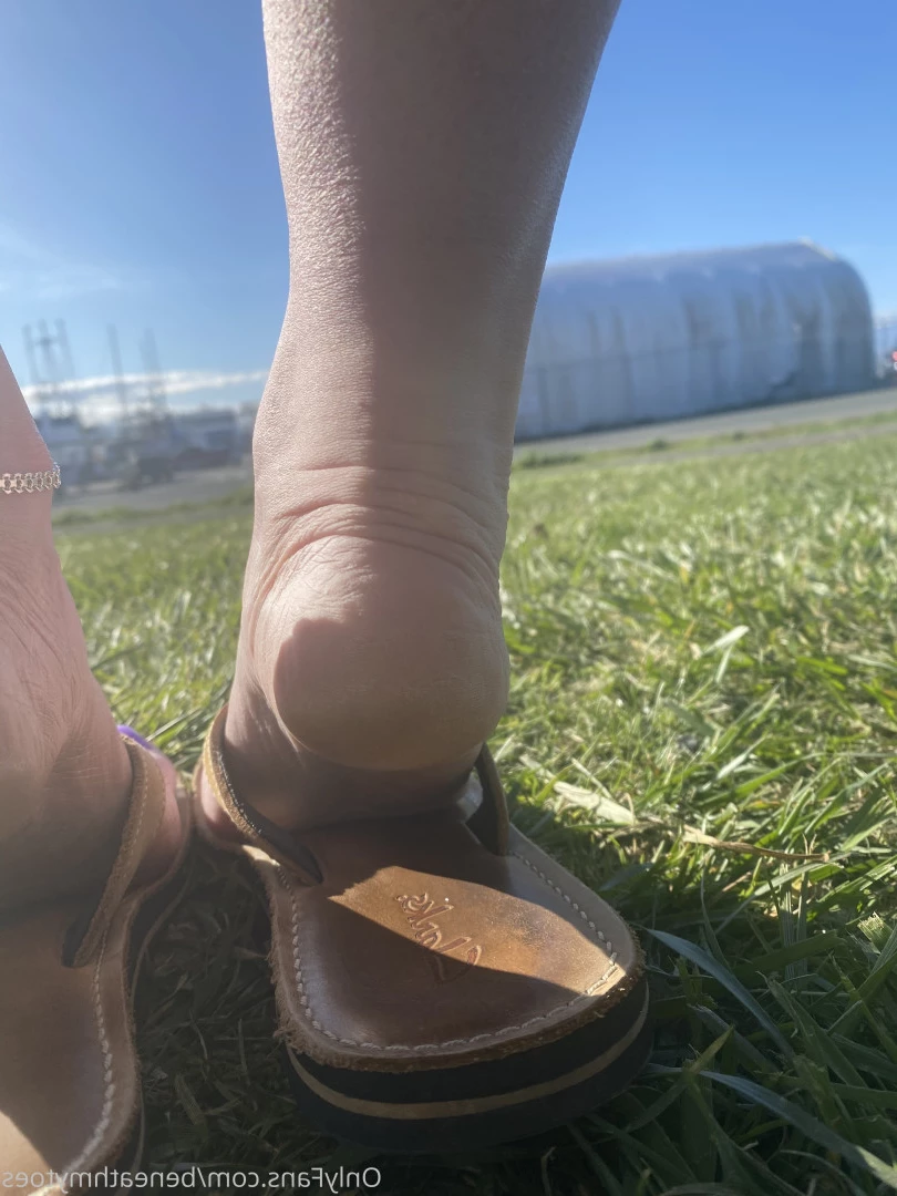 beneathmytoes Onlyfans leaked photo 7522285 on Hotleaks.tv