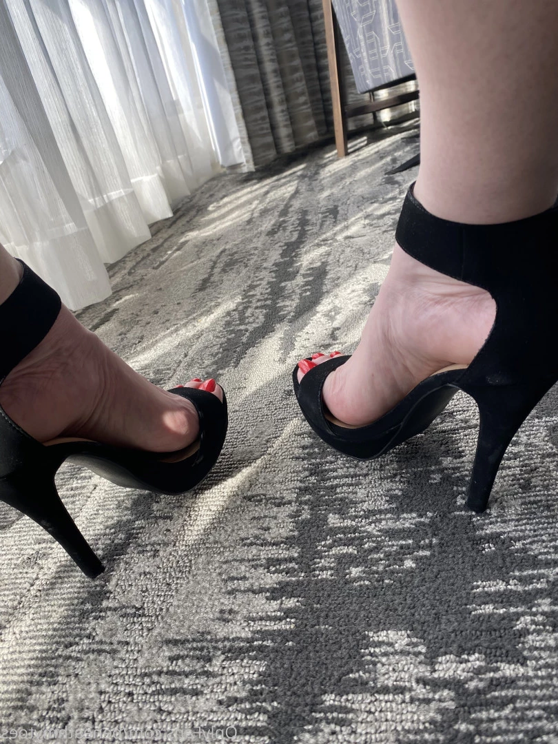 beneathmytoes Onlyfans leaked photo 7526914 on Hotleaks.tv