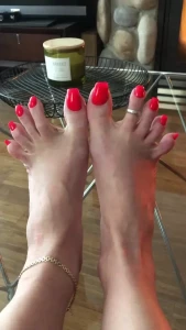 beneathmytoes Onlyfans leaked video 7756578 on Hotleaks.tv