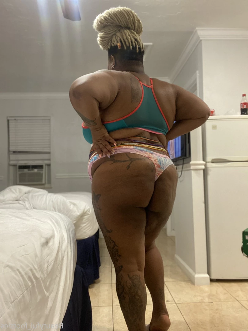 beautyful_footsies [ bfootsies ] Onlyfans leaked photo 6439215 on Hotleaks.tv