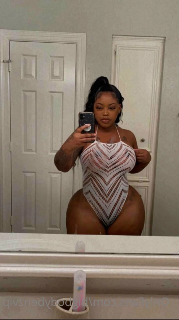 Your princess [ bigbodybenzvip ] Onlyfans leaked photo 9300663 on Hotleaks.tv