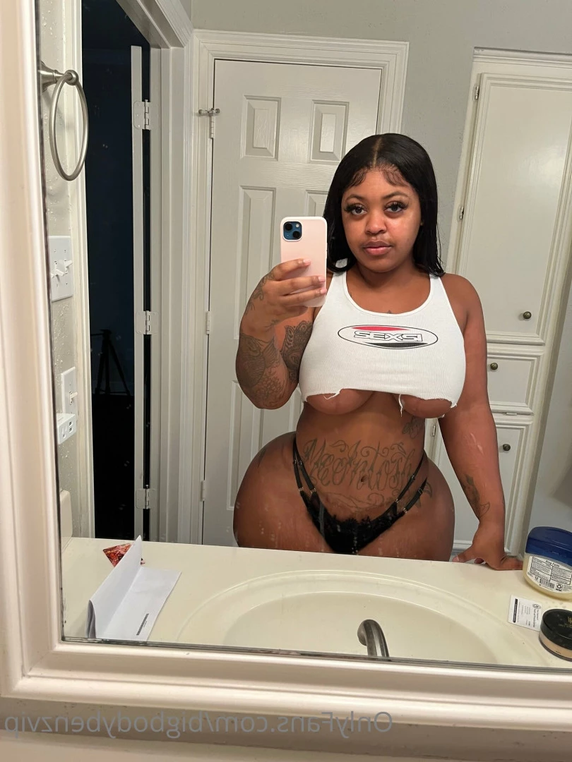 Your princess [ bigbodybenzvip ] Onlyfans leaked photo 9302299 on Hotleaks.tv