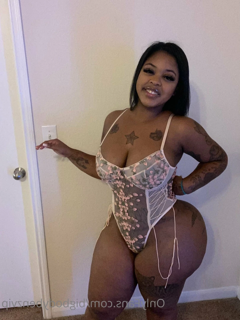 Your princess [ bigbodybenzvip ] Onlyfans leaked photo 9302850 on Hotleaks.tv