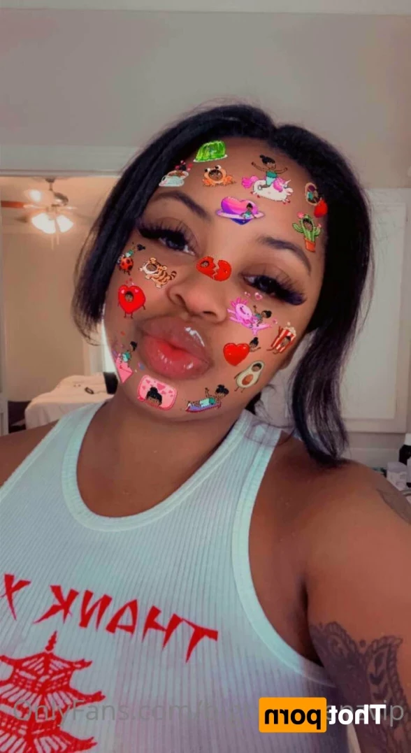 Your princess [ bigbodybenzvip ] Onlyfans leaked photo 16061158 on Hotleaks.tv
