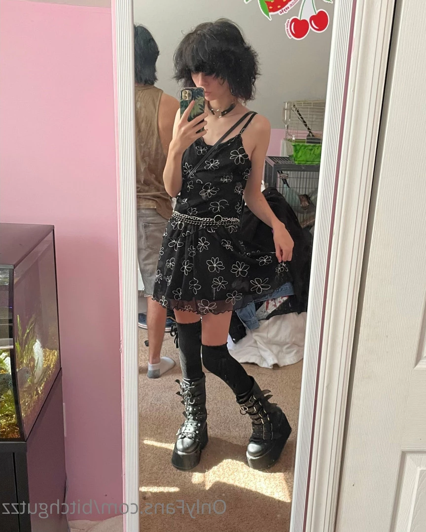 G [ bitchgutzz ] Onlyfans leaked photo 6709879 on Hotleaks.tv