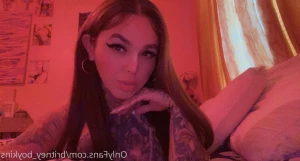 7637487