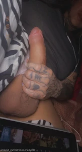 7637632