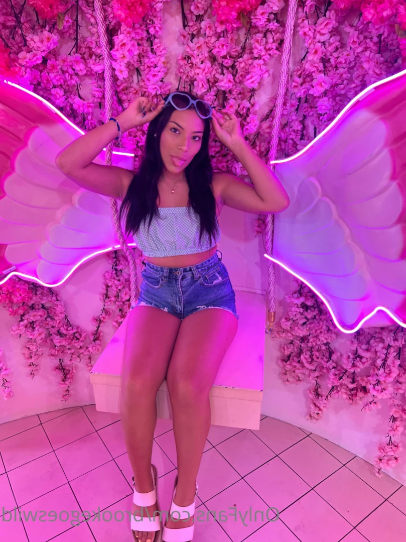 Brooke 🌈👸🏻 [ brookegoeswild ] Onlyfans leaked photo 11050856 on Hotleaks.tv
