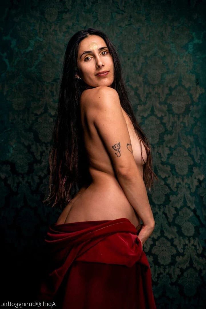 𝑨𝒑𝒓𝒊𝒍 𝑮𝒐𝒕𝒉 [ bunnygothic ] Onlyfans leaked photo 10729661 on Hotleaks.tv