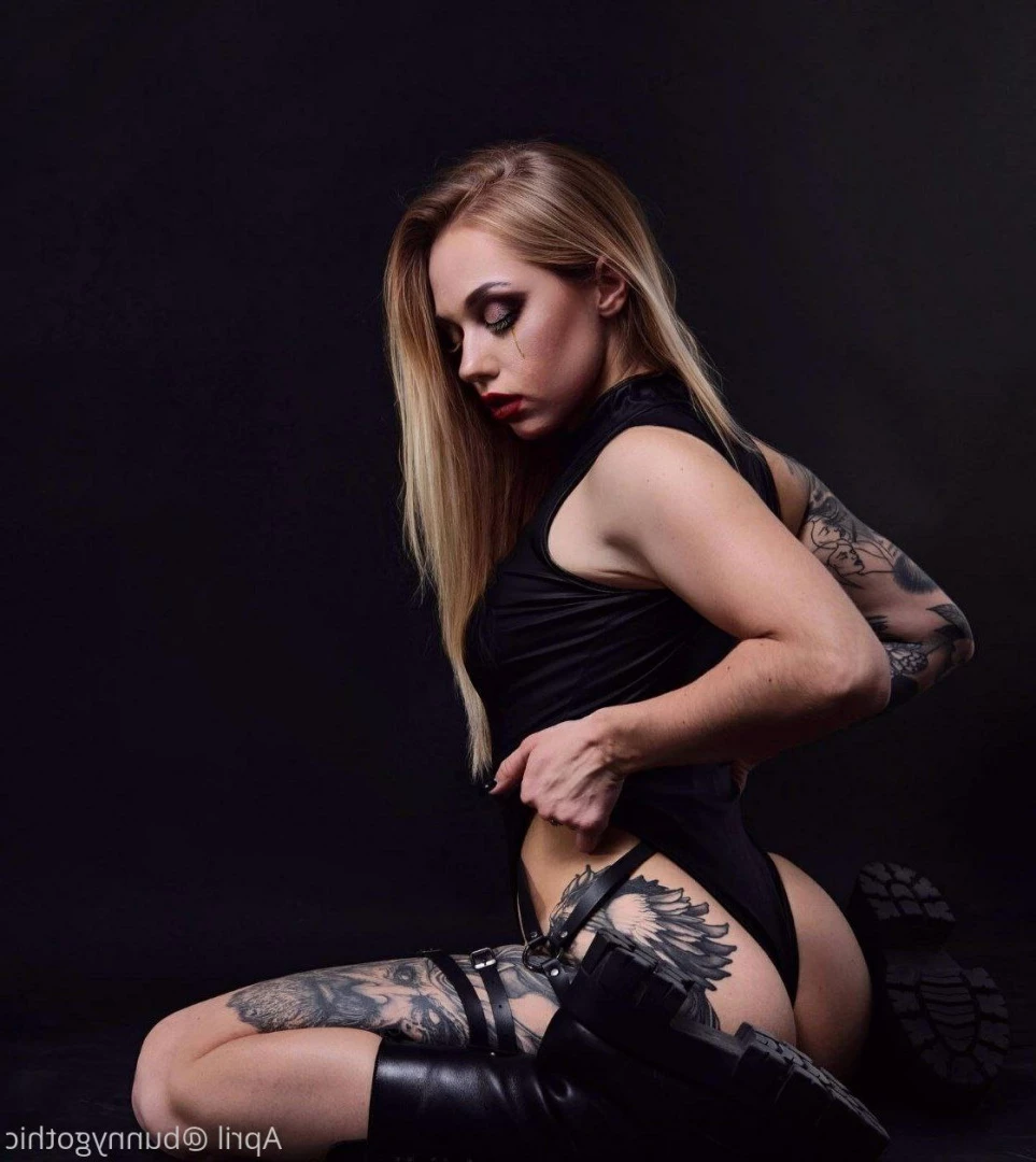 𝑨𝒑𝒓𝒊𝒍 𝑮𝒐𝒕𝒉 [ bunnygothic ] Onlyfans leaked photo 10729674 on Hotleaks.tv