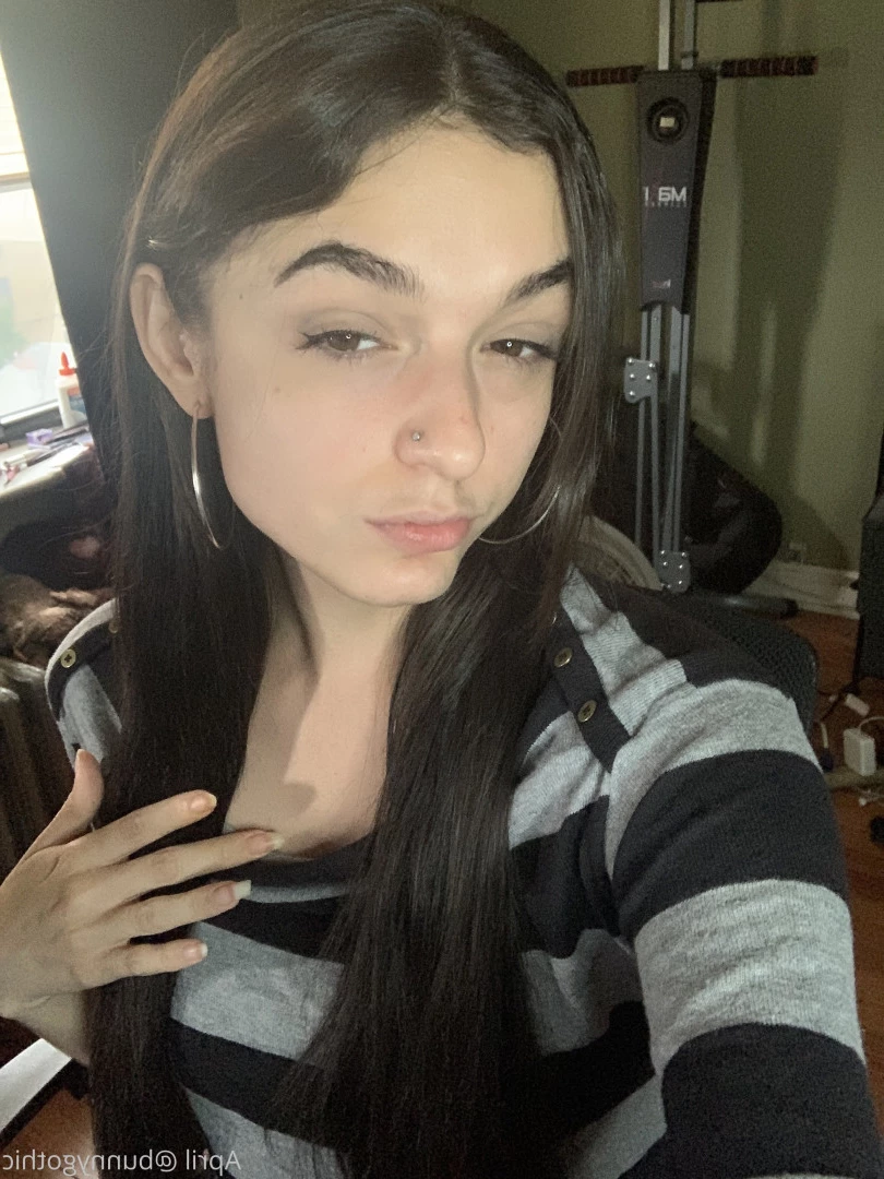 𝑨𝒑𝒓𝒊𝒍 𝑮𝒐𝒕𝒉 [ bunnygothic ] Onlyfans leaked photo 10729982 on Hotleaks.tv
