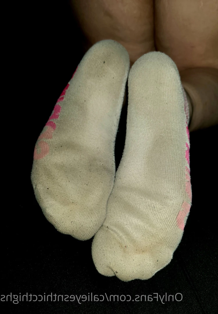 Em's Feet/Socks [ calieyesnthiccthighs ] Onlyfans leaked photo 6453896 on Hotleaks.tv