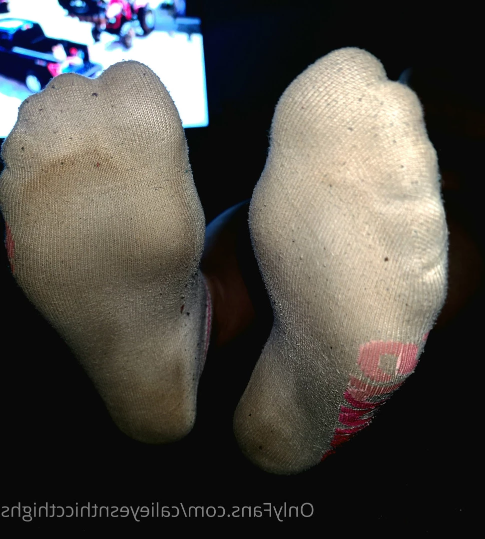 Em's Feet/Socks [ calieyesnthiccthighs ] Onlyfans leaked photo 6454055 on Hotleaks.tv