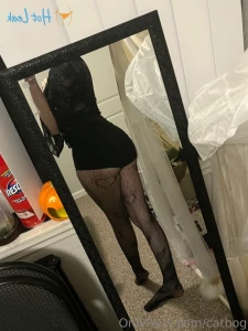 15853601