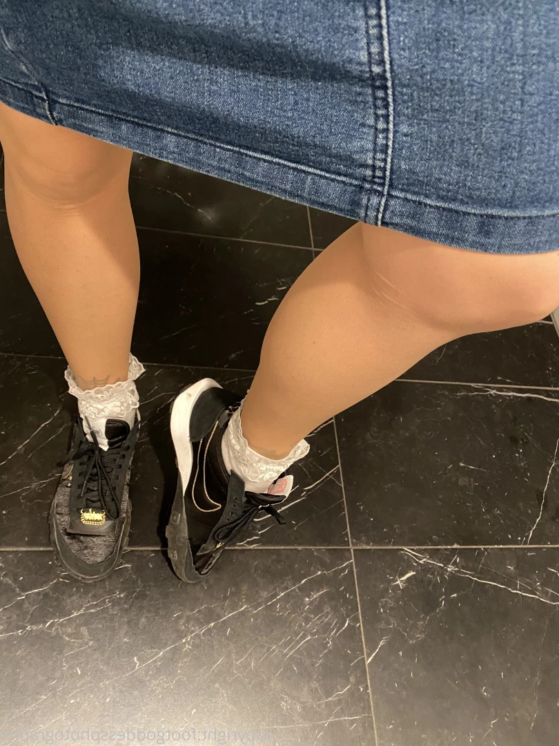 CatPrincess [ catprincessfeet ] Onlyfans leaked photo 7608315 on Hotleaks.tv