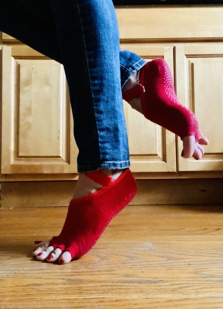 CatPrincess [ catprincessfeet ] Onlyfans leaked photo 7610560 on Hotleaks.tv