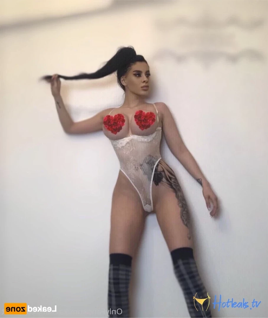 𝑪𝒆𝒍𝒊𝒏𝒆 🥵🔥🔥 [ celinefree ] Onlyfans leaked photo 15853190 on Hotleaks.tv