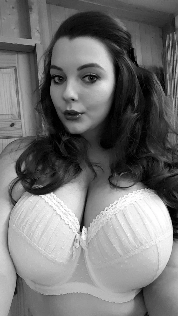 Cherry Blush ♥ [ cherrybmodeluk ] Onlyfans leaked photo 7583135 on Hotleaks.tv