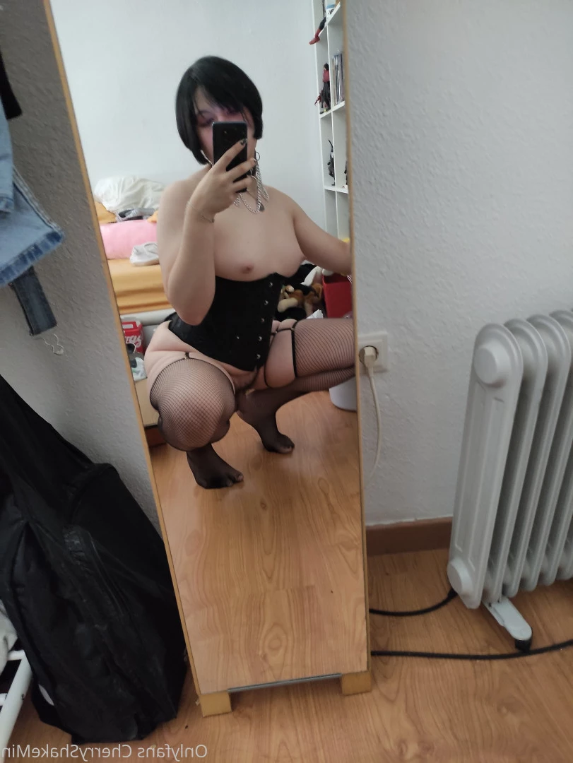 cherryshakemin Onlyfans leaked photo 10517957 on Hotleaks.tv