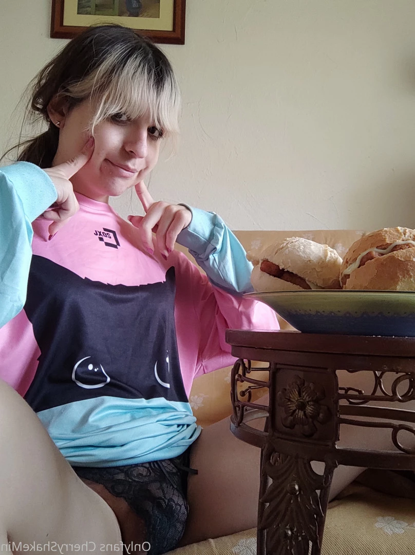 cherryshakemin Onlyfans leaked photo 10531674 on Hotleaks.tv