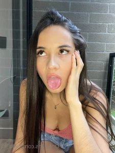 10728189