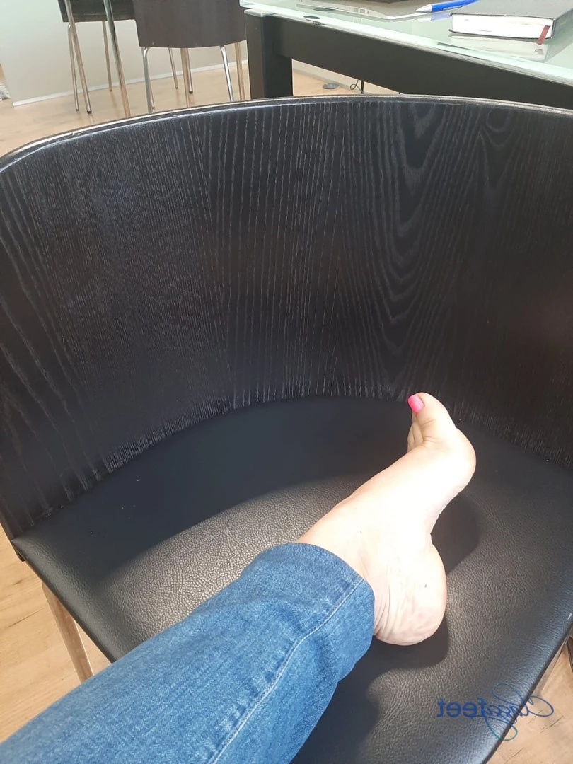 ClassyFeet - Sofia [ classyfeet ] Onlyfans leaked photo 7599946 on Hotleaks.tv