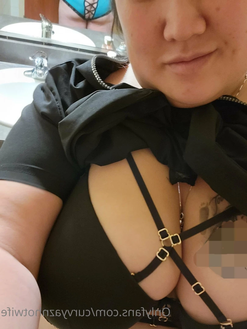 Lan [ curvyaznhotwife ] Onlyfans leaked photo 7578632 on Hotleaks.tv