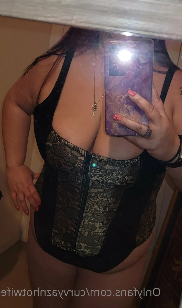 Lan [ curvyaznhotwife ] Onlyfans leaked photo 7584198 on Hotleaks.tv