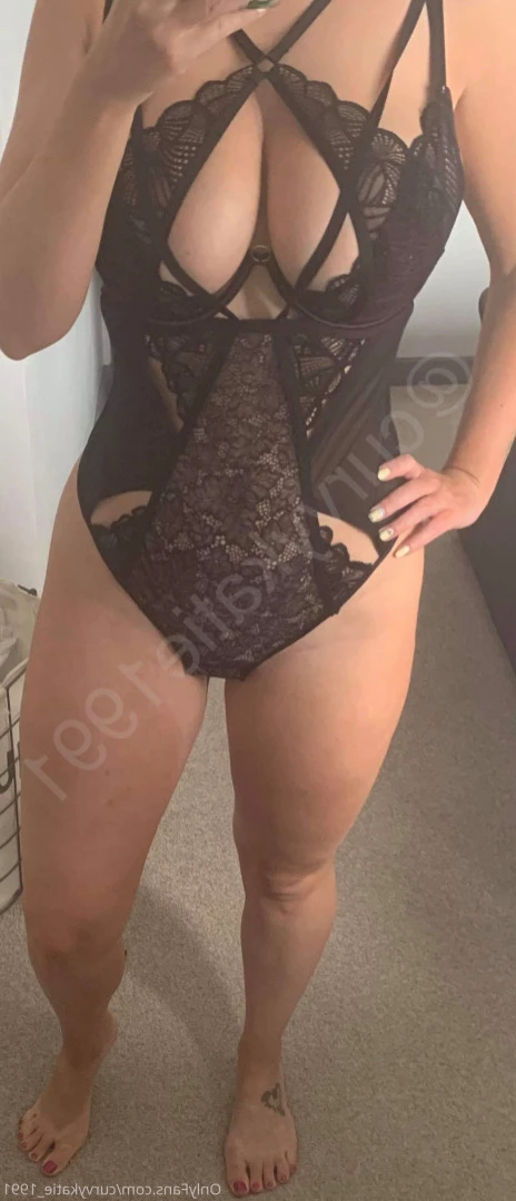 Katie Hot Wife 32FF [ curvykatie_1991 ] Onlyfans leaked photo 10935351 on Hotleaks.tv