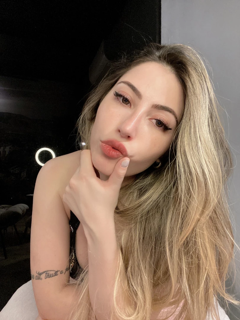 Danielle Vedovelli 🌸 [ danievedo ] Onlyfans leaked photo 7543396 on Hotleaks.tv
