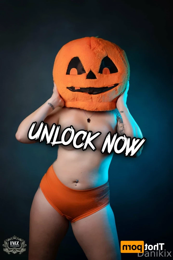 Danikix 💜 Car Babe [ danikix ] Onlyfans leaked photo 14516671 on Hotleaks.tv