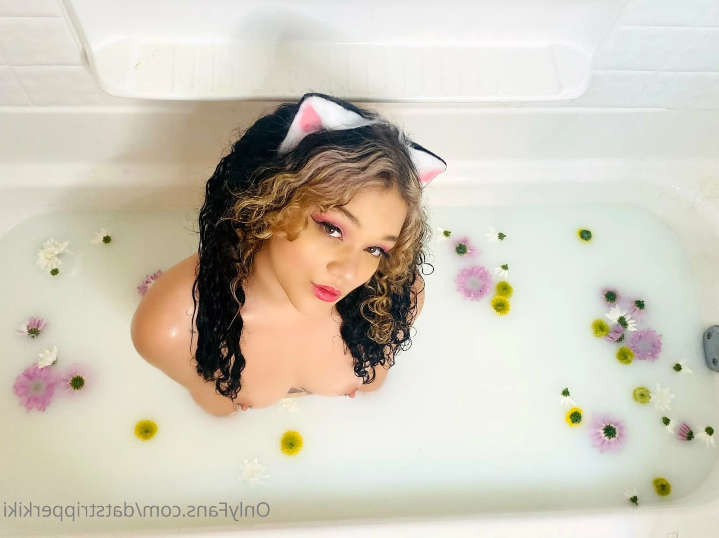 Dat Stripper 🦋 Kiki Cali💘 [ datstripperkiki ] Onlyfans leaked photo 7371015 on Hotleaks.tv
