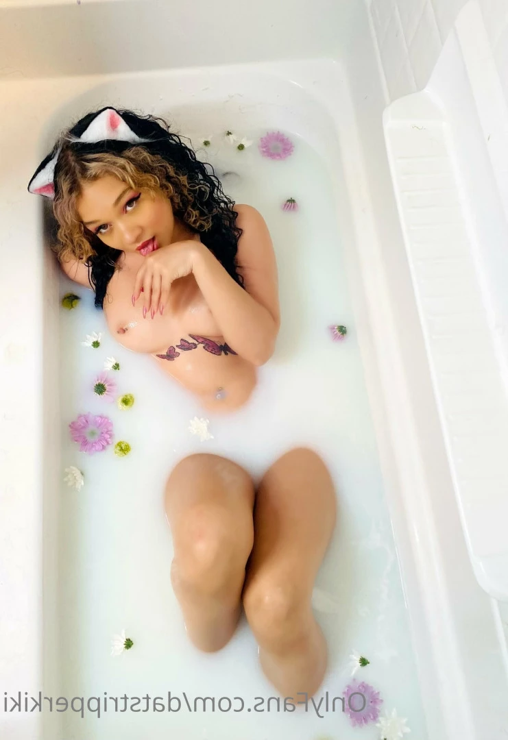 Dat Stripper 🦋 Kiki Cali💘 [ datstripperkiki ] Onlyfans leaked photo 7373077 on Hotleaks.tv