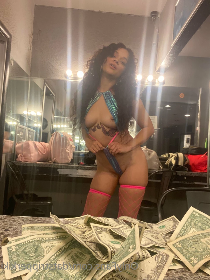 Dat Stripper 🦋 Kiki Cali💘 [ datstripperkiki ] Onlyfans leaked photo 7373892 on Hotleaks.tv