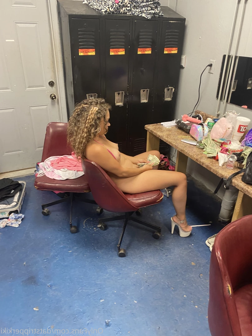 Dat Stripper 🦋 Kiki Cali💘 [ datstripperkiki ] Onlyfans leaked photo 7374962 on Hotleaks.tv