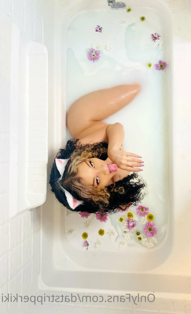 Dat Stripper 🦋 Kiki Cali💘 [ datstripperkiki ] Onlyfans leaked photo 7380170 on Hotleaks.tv