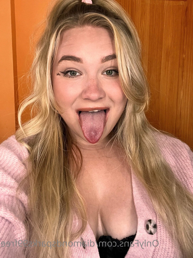 TonguequeenDeeFree [ diamondsparks99free ] Onlyfans leaked photo 7516289 on Hotleaks.tv