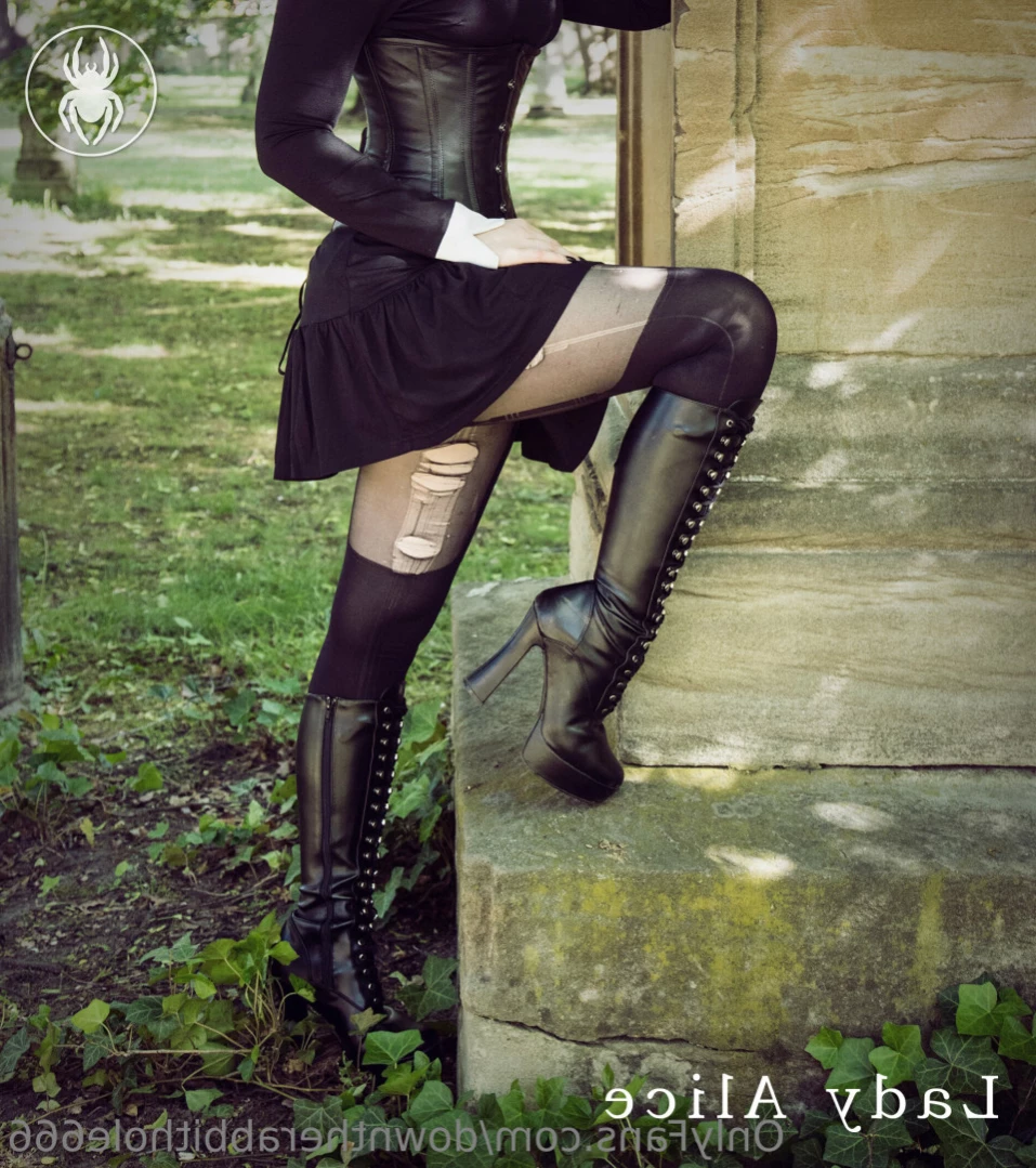 Lady Alice [ downtherabbithole666 ] Onlyfans leaked photo 11048114 on Hotleaks.tv