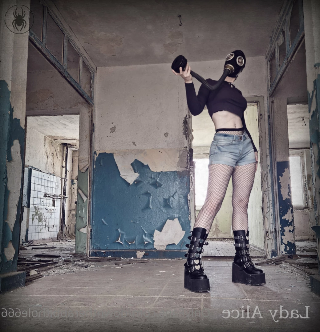 Lady Alice [ downtherabbithole666 ] Onlyfans leaked photo 14999279 on Hotleaks.tv