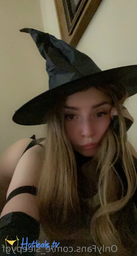 ur sleepy gf [ e_sleepygf ] Onlyfans leaked photo 7365949 on Hotleaks.tv