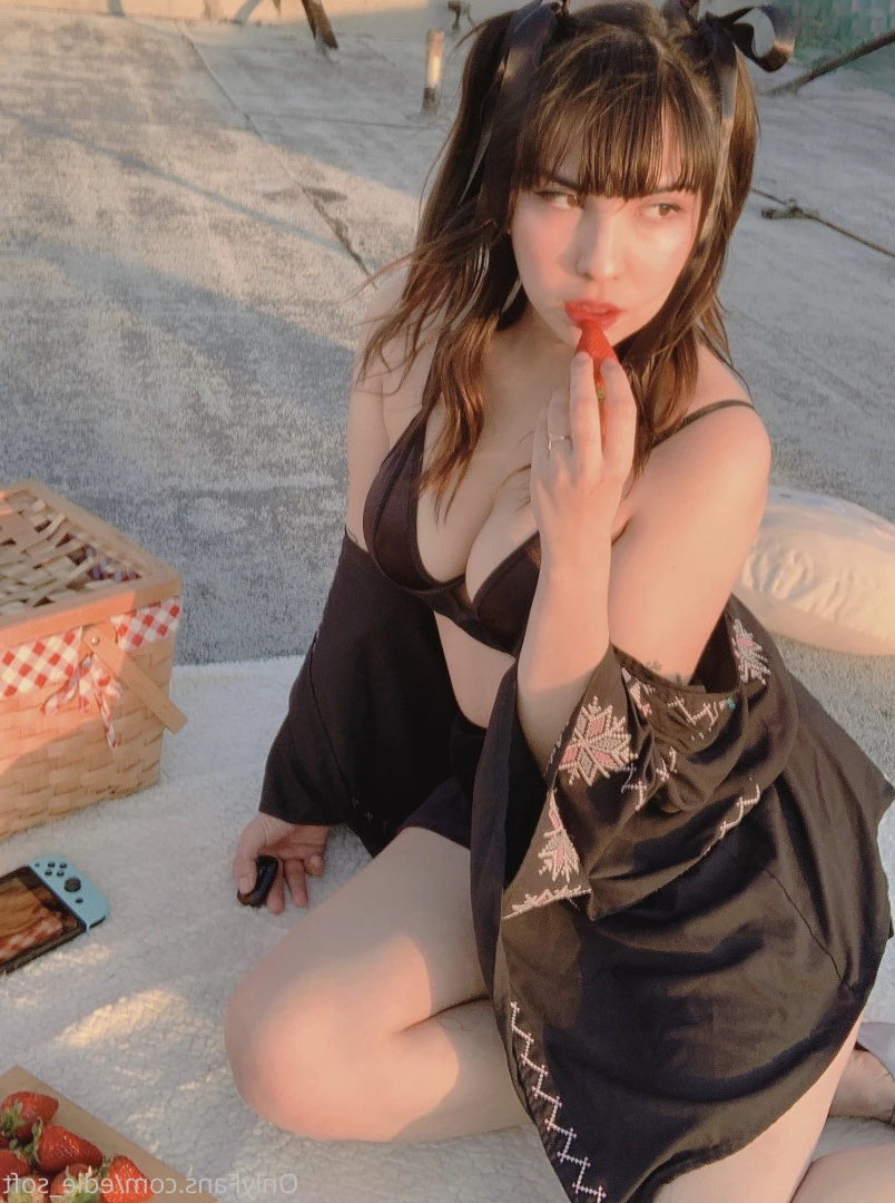 EdieSoft [ edie_soft ] Onlyfans leaked photo 7663206 on Hotleaks.tv