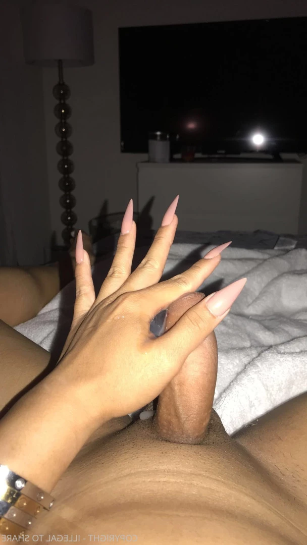 Elena 💕 [ elenagenevinne ] Onlyfans leaked photo 6685540 on Hotleaks.tv