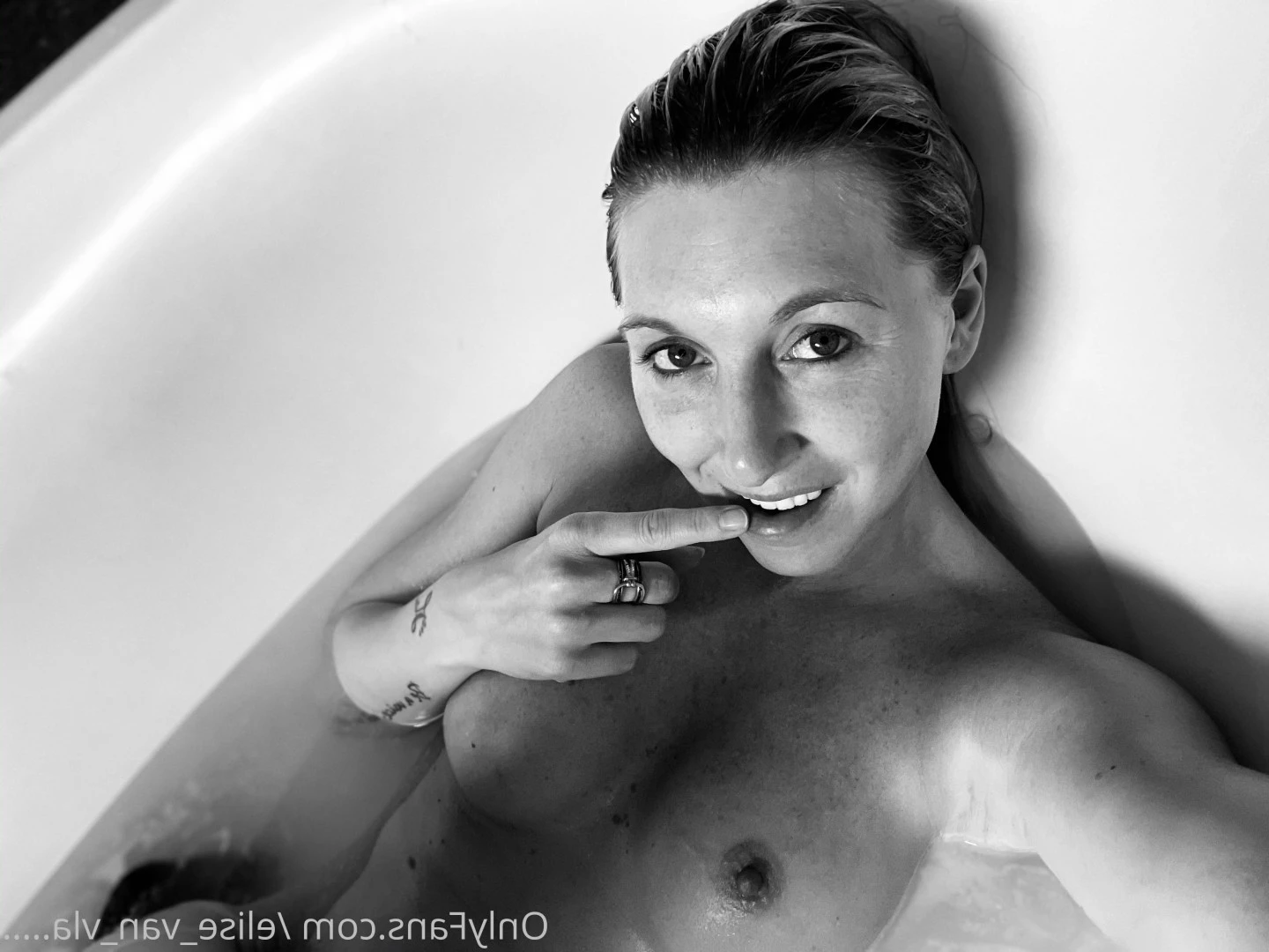 Elise Van Vlaanderen [ elise_van_vlaanderen ] Onlyfans leaked photo 7650203 on Hotleaks.tv