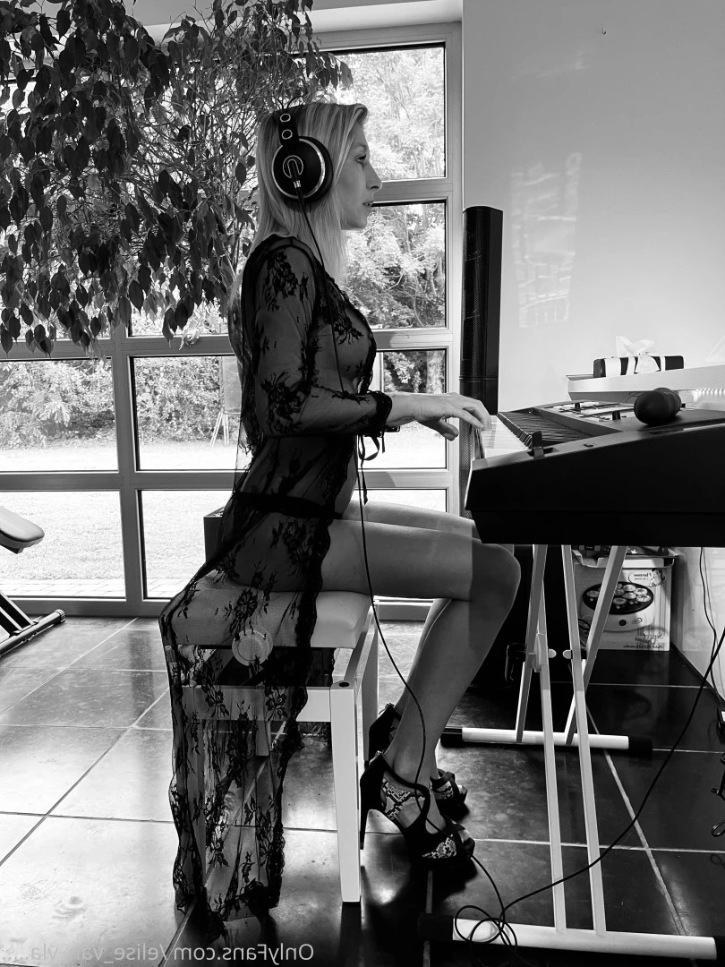 Elise Van Vlaanderen [ elise_van_vlaanderen ] Onlyfans leaked photo 7657048 on Hotleaks.tv