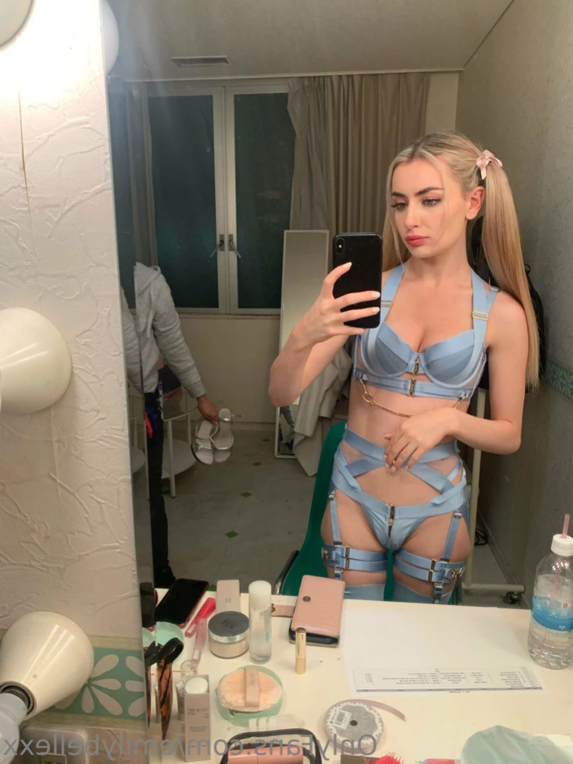 Emily Bellexx [ emilybellexx ] Onlyfans leaked photo 11047898 on Hotleaks.tv