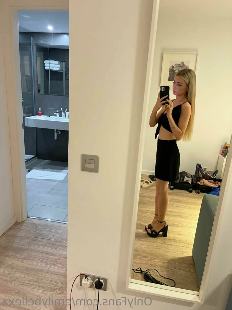 Emily Bellexx [ emilybellexx ] Onlyfans leaked photo 11047916 on Hotleaks.tv