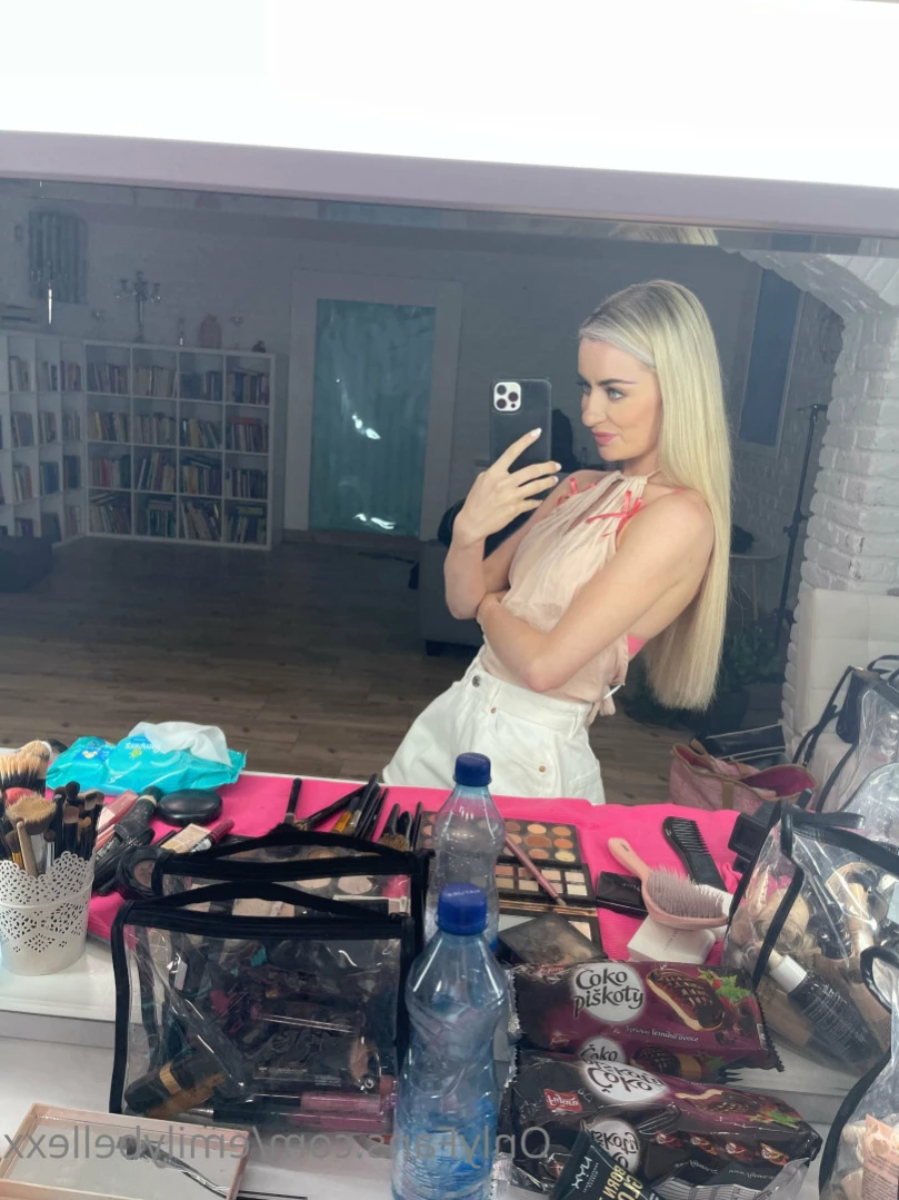 Emily Bellexx [ emilybellexx ] Onlyfans leaked photo 11049209 on Hotleaks.tv